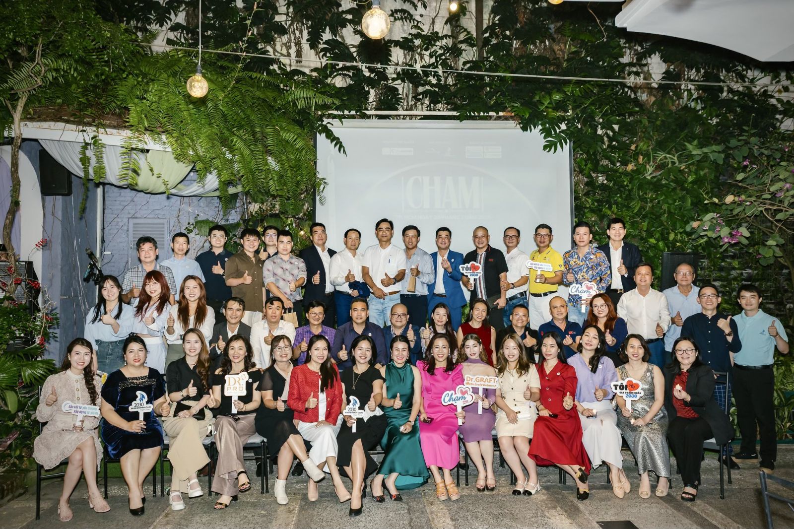Chạm kết nối doanh nhân lan toả yêu thương
