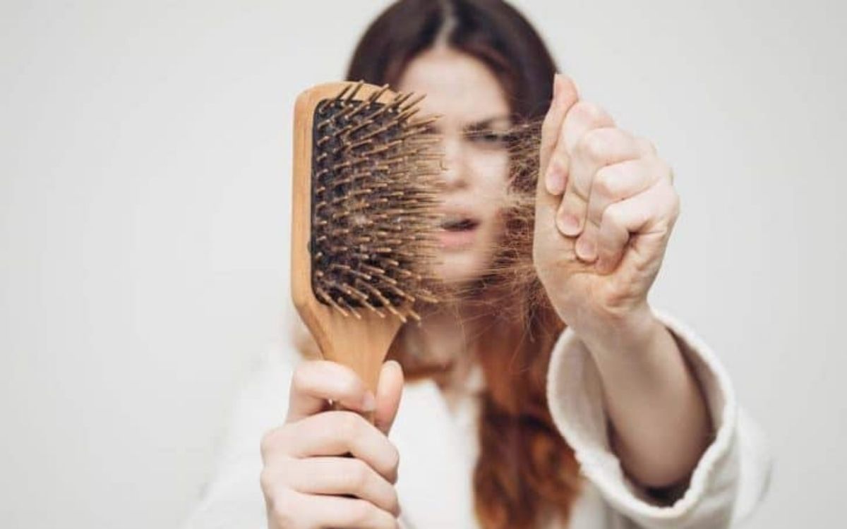 Rụng tóc là vấn đề rất nhiều người đang phải đối mặt