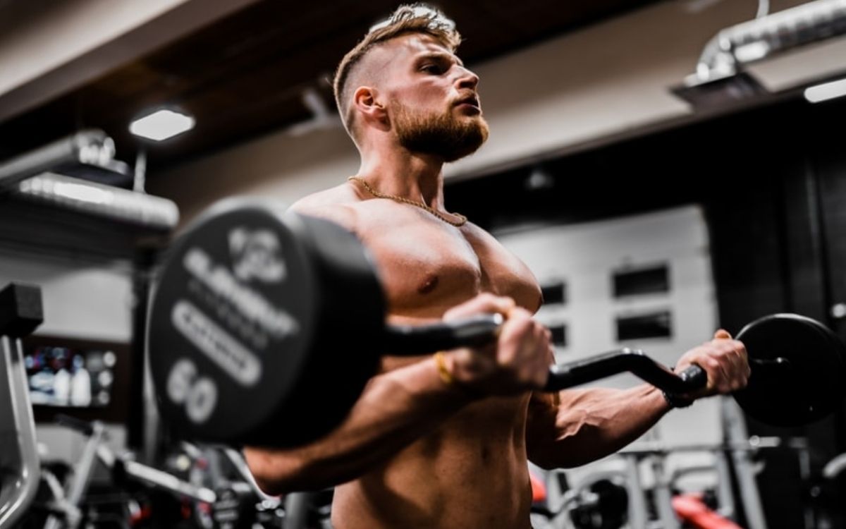 Tập Gym nhiều cũng sẽ ảnh hưởng đến tình trạng tóc