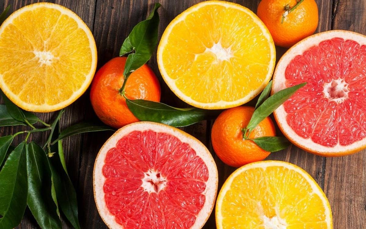 Trái cây họ cam quýt rất giàu vitamin C